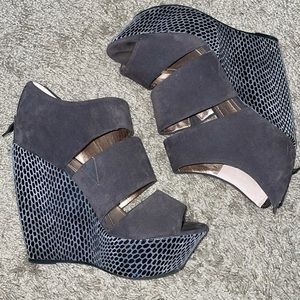 BCBG grey platform wedge shoes
